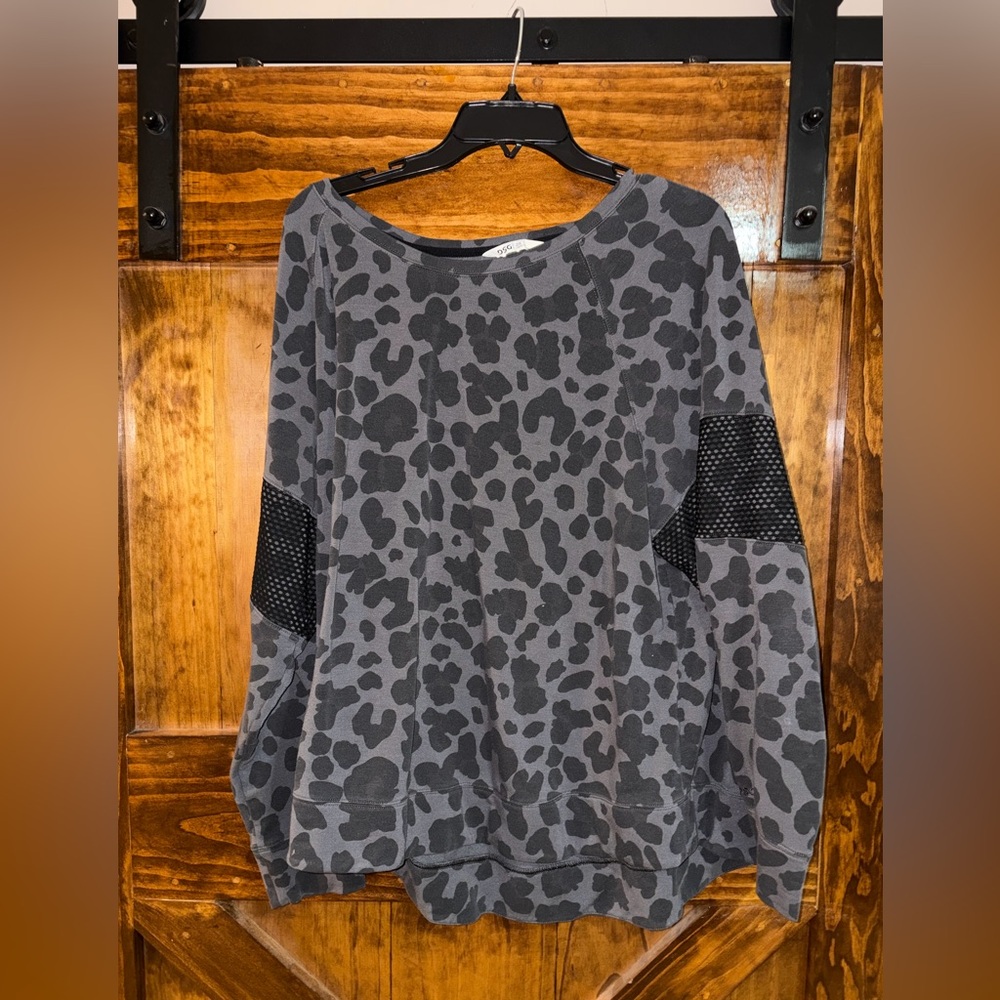 Gray Leopard Print Women's Top